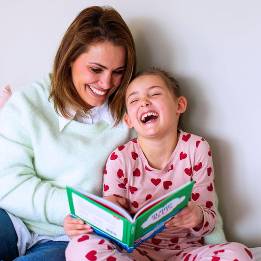 Moeder en dochter in verbinding. Ouderpatronen