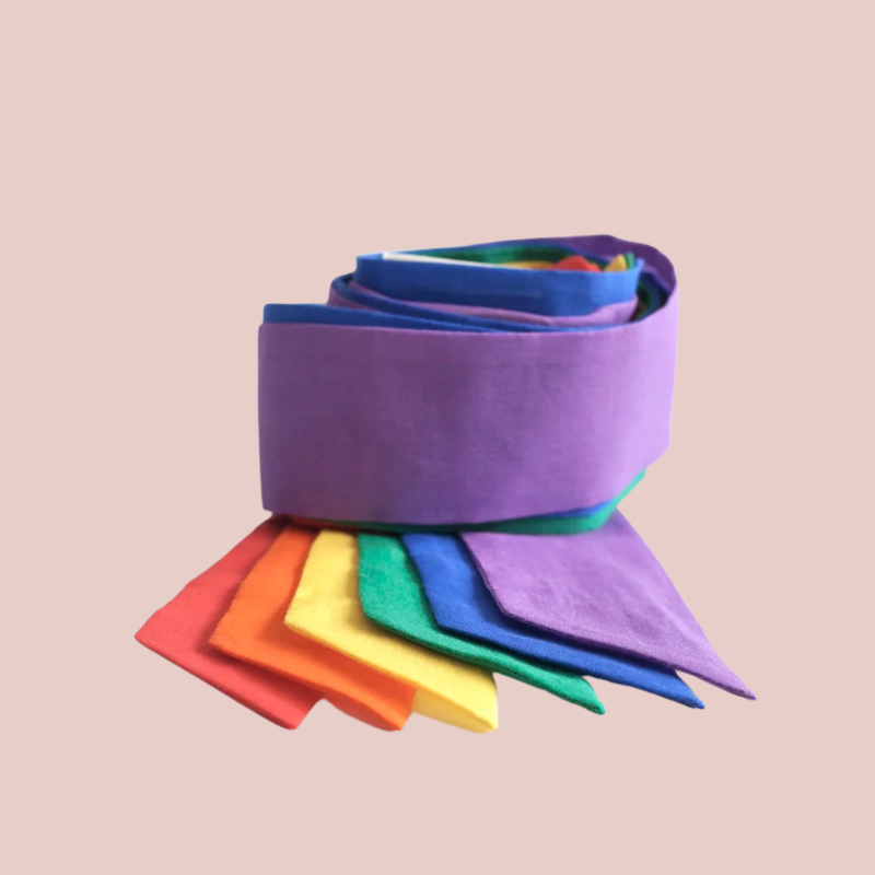 6 speellinten in regenboog opgerold in een rolletje