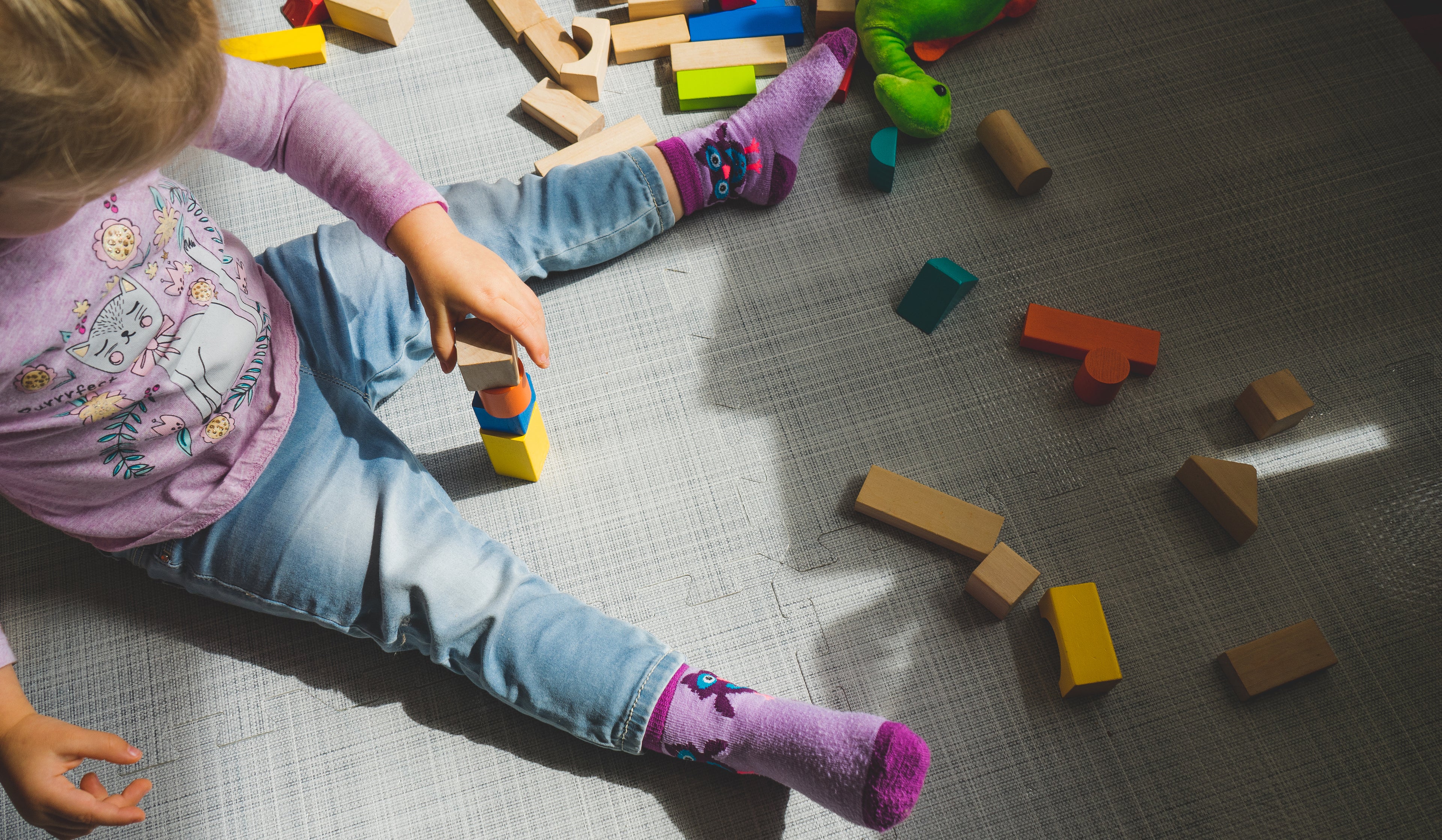 Spelen met open einde speelgoed. Op de webshop van Sprout&Joy